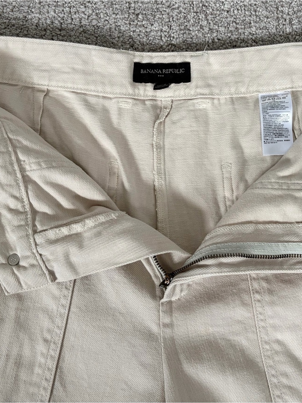 Banana Republic Cream Barrel Cargo Pants - Utility Style- Women’s size 10 - Picture 6 of 7